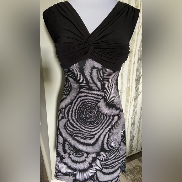 SPACE dress😎 - Picture 3 of 10